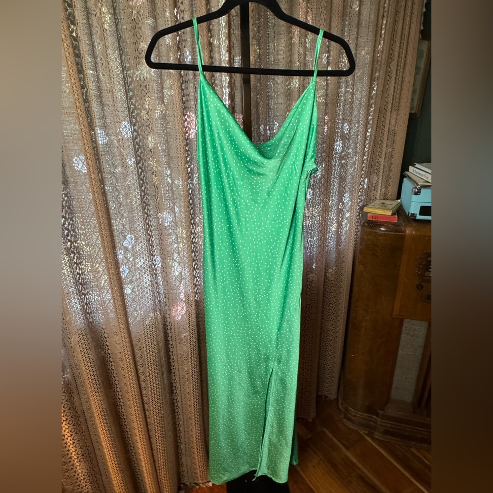 Elegant Green Maxi Dress